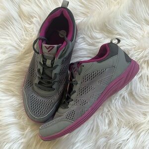 Vionic Saffron Women’s US 9 Textile Low Top Walking Sneaker Shoes